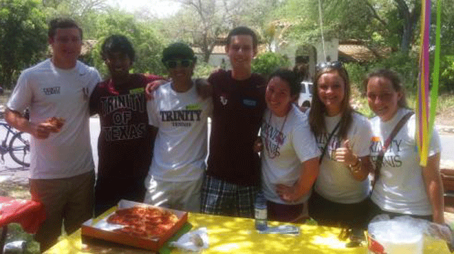 Trinity Student-Athletes Volunteer at Community Event