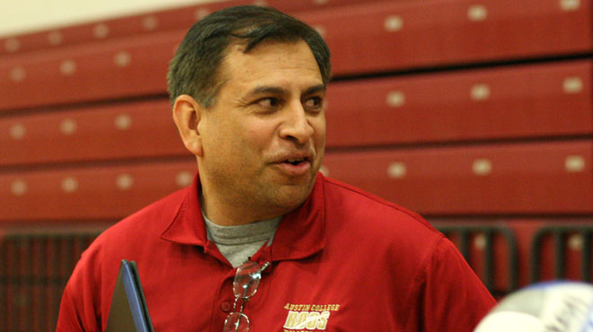 Austin College's Ed Garza Earns 500th Career Volleyball Victory