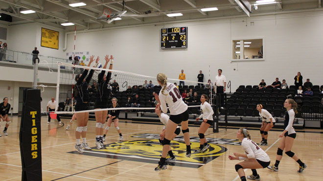 Top Seeds Colorado College & Trinity Advance to SCAC Volleyball Championship Game