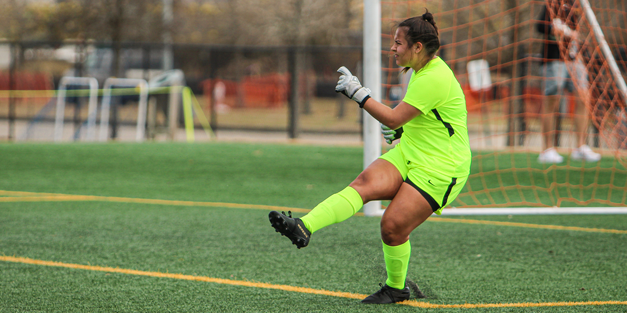 Carmen Lozada, University of St. Thomas, Defensive Player of the Week (Week 2)