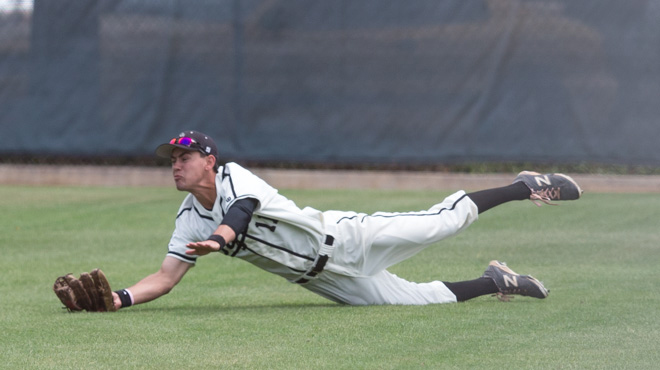 Trinity Hangs on for 4-3 Victory Over Southwestern in Game One of SCAC Baseball Tournament